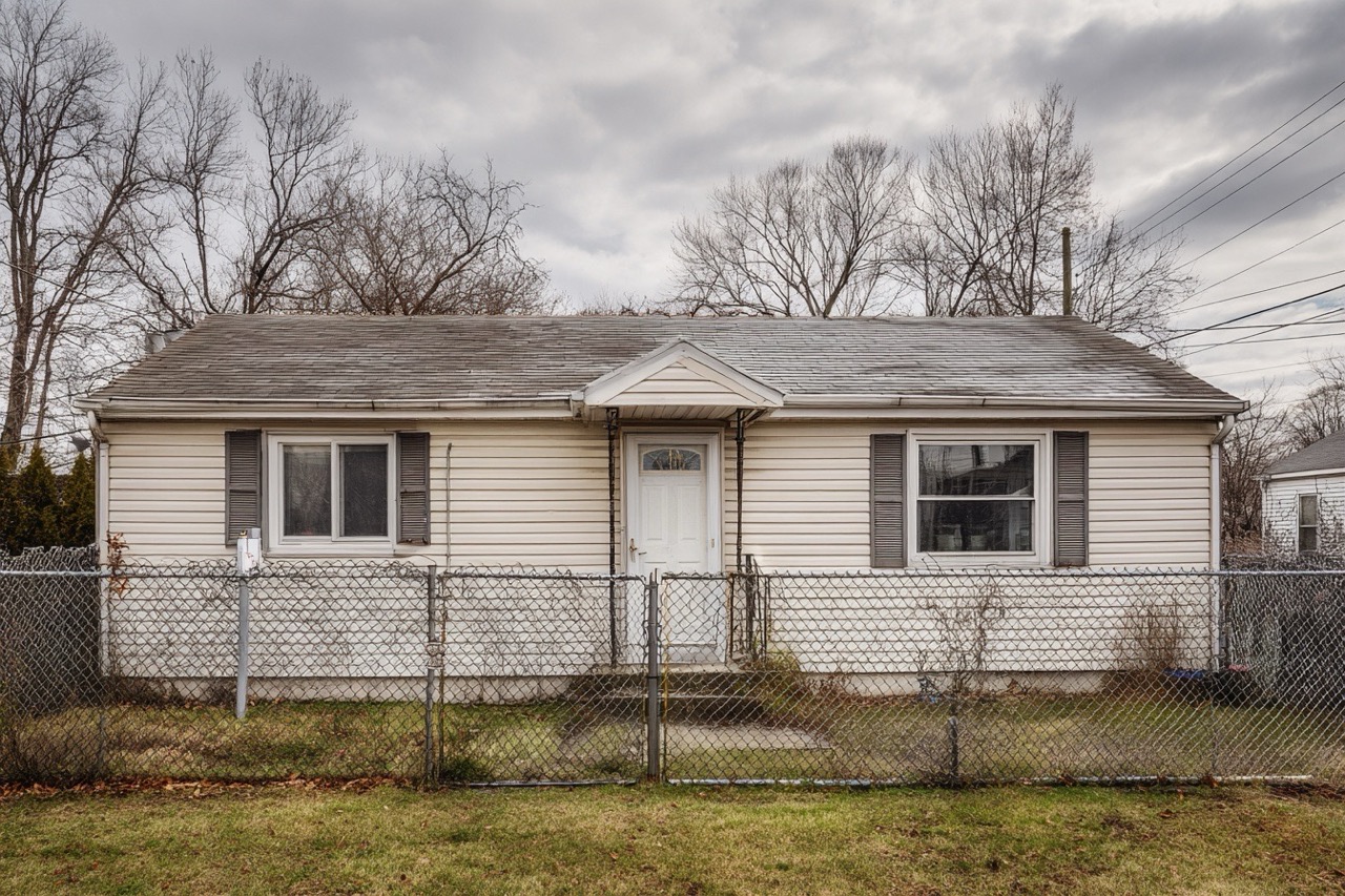 Stop foreclosure New Jersey suburban home with for sale sign